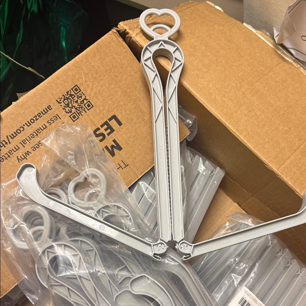 6 in each Gray boot shaper packs - Picture 3 of 5